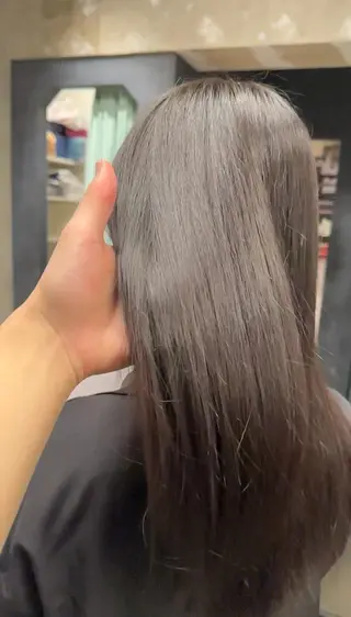 セミロング ROBBY 表参道yuseiのヘアスタイル