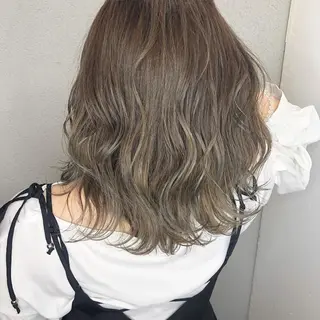 セミロング AKANE 【zina新宿】のヘアスタイル