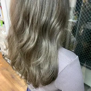ロング カラー 坪内 麻里子のヘアスタイル