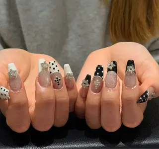 ネイル Chiara 長さ出し/フィルインのネイルデザイン