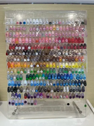 ネイル ネイルクイック 丸ビル店のネイルデザイン