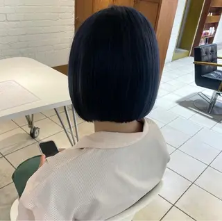 ショート カラー 💫レイヤーカット 💫ブリーチ💫サキのヘアスタイル