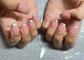 ネイル VIERU 🌈🎀💖のネイルデザイン