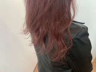 ロング カラー 【Uneユヌ】菊地 春那のヘアスタイル