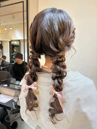ロング ヘアアレンジ 艶ピンク*ヘアセット 🌙shioriのヘアスタイル