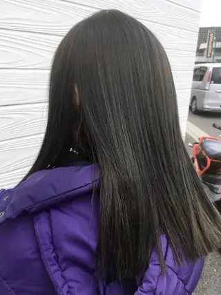 ロング ビヨウシツトリコ よねたにみなのヘアスタイル