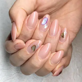 ネイル repos~ルポ~所属・里見 麗のネイルデザイン