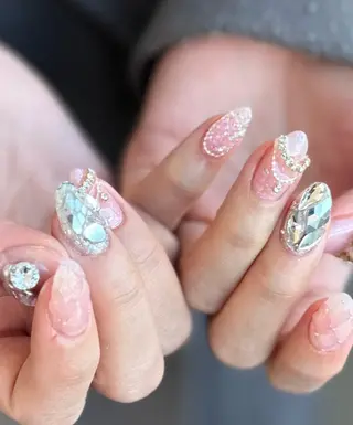 ネイル 新山 聖のネイルデザイン