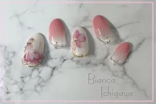 ネイル Bianca . UCHIDAのネイルデザイン