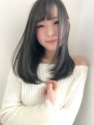 セミロング 💫カットはなんでも 得意です✂️のヘアスタイル