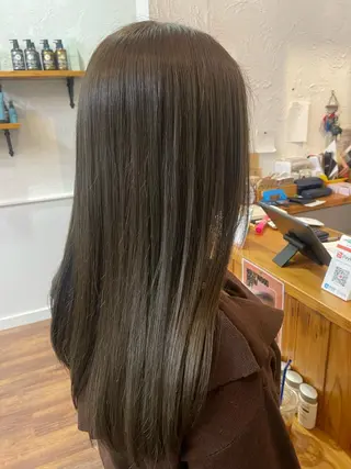 ロング 関根 沙季のヘアスタイル