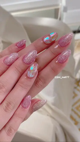 ネイル JINI NAIL所属・ジニ ネイルのネイルデザイン