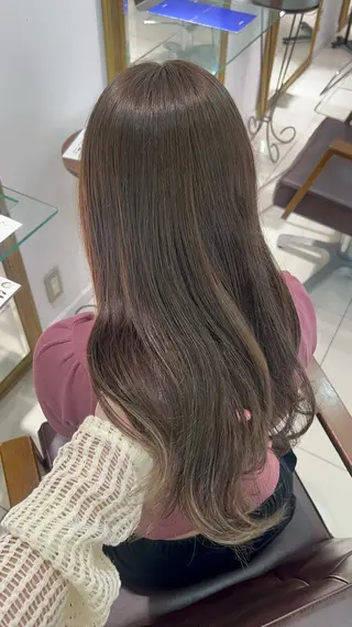 ロング ハイトーンカラー 🤍🫧 長井 律のヘアスタイル