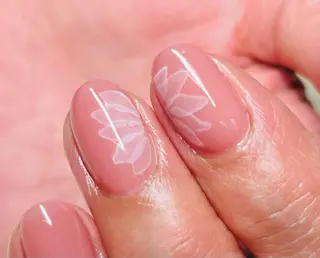 ネイル 𝐴𝑁𝑈𝐸 トラブル爪育成専門のネイルデザイン