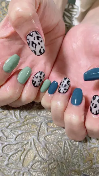 ネイル 艶々の美爪を〜 【リリアーナ】のネイルデザイン