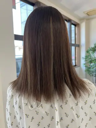 ミディアム 松本 菜那のヘアスタイル