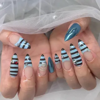 ネイル . 未來のネイルデザイン