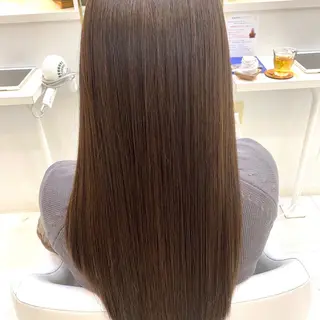 ロング ALUX所属・榎戸 桃香のヘアスタイル