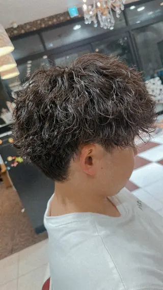 パーマ メンズ 近藤 駿のヘアスタイル