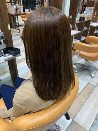 ミディアム カラー 福吉 雛乃のヘアスタイル
