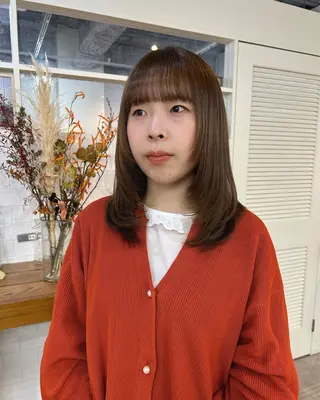 ミディアム カラー yumeka🩶ボブ 暖色/透け感カラーのヘアスタイル