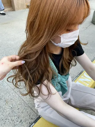 セミロング カラー akane .のヘアスタイル