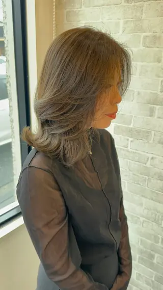 セミロング カラー Well's TAIGAのヘアスタイル