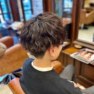 ショート パーマ メンズ 師岡 祐輔のヘアスタイル