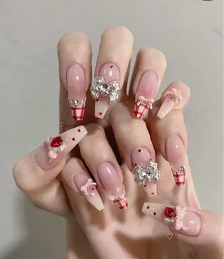 ネイル Lyna 池袋のネイルデザイン