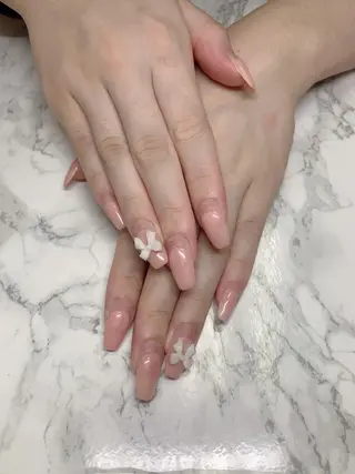 ネイル はな💎ネイル ワンホン、長さ出しのネイルデザイン