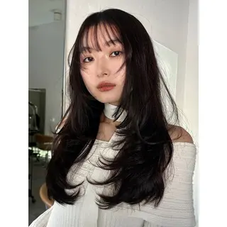 ロング タカバヤシ アイリのヘアスタイル