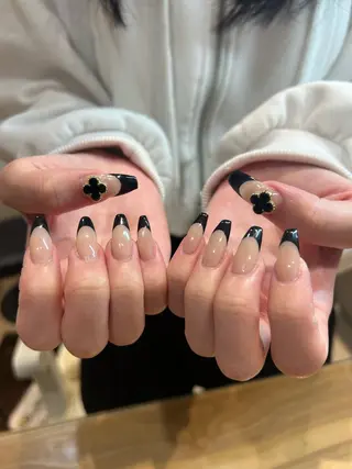 ネイル 韓国ネイル🤍 イワサキ　リコ🍒のネイルデザイン