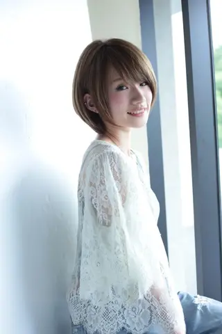 ミディアム 松島 涼花のヘアスタイル