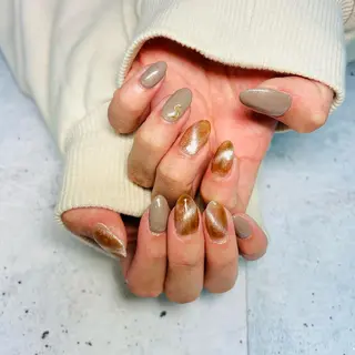 ネイル Salon•de•Niina所属・ボディビルダーSal on.DeNiinaのネイルデザイン