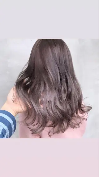 セミロング カラー CALAMARI所属・【渋谷で人気】艶髪× 髪質改善/ツヤカラーのヘアスタイル