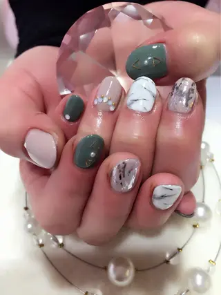 ネイル Sympa 𝓜iwako🐰ᩚのネイルデザイン