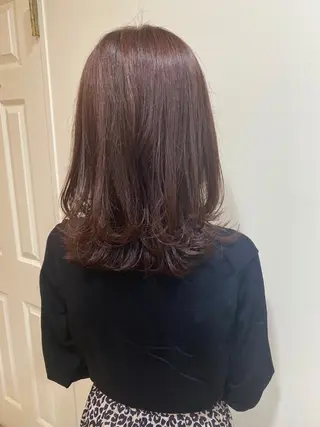 ミディアム カラー MIOベージュカラー 柔らかいカラーのヘアスタイル