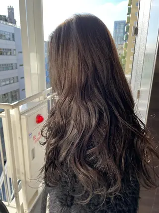 ロング カラー 中根 亜莉紗のヘアスタイル