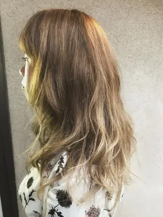 セミロング カラー vato マンツーマンサロンのヘアスタイル