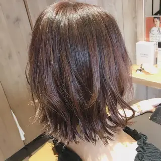 ミディアム CHIC 岩下真衣のヘアスタイル
