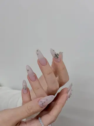ネイル EE.Nail所属・FuFu.Nail 2️⃣番のネイルデザイン