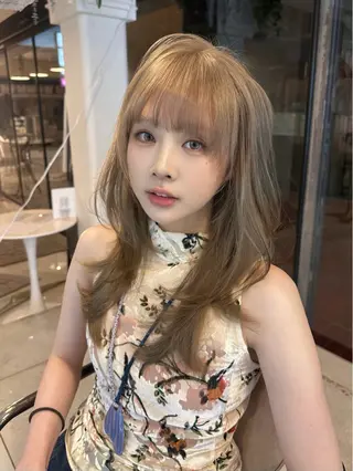 セミロング RiA/レイヤーカッ ト/ハッシュカットのヘアスタイル