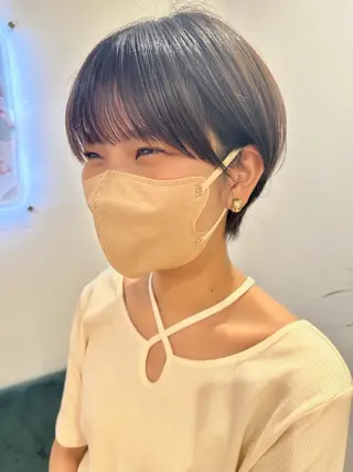 ショート カラー かえ🩶韓国ボブ🎀 透明感カラー🥣のヘアスタイル