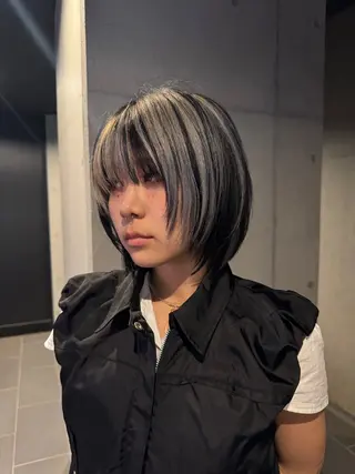 ミディアム カラー RIN／韓国ヘア レイヤーカットのヘアスタイル