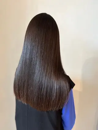 ロング Karin/ブリーチ ・ハイトーンのヘアスタイル