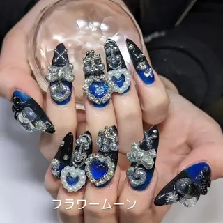 ネイル フラワー ムーンのネイルデザイン