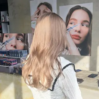 ロング カラー みゆ〈774〉 レディース限定のヘアスタイル