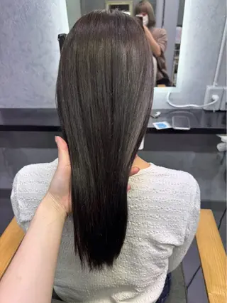 カラー 出崎 風果のヘアスタイル