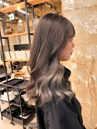セミロング 髪質改善/ブリーチ ツヤ髪/shiinaのヘアスタイル