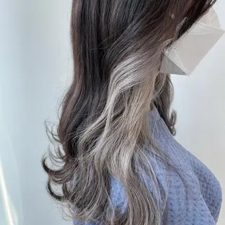 セミロング カラー ヘアアレンジ 🦄インナーカラー 🦄貫井彩花のヘアスタイル